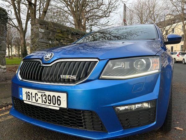 Skoda Octavia Saloon, Diesel, 2016, Blue