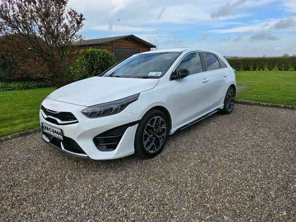 Kia Ceed Hatchback, Petrol, 2023, White