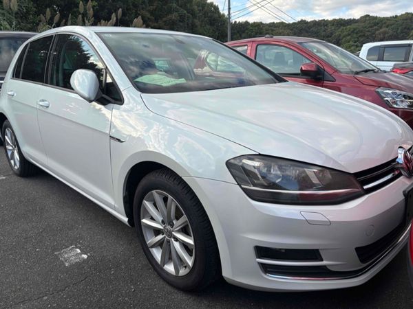 Volkswagen Golf Hatchback, Petrol, 2015, White