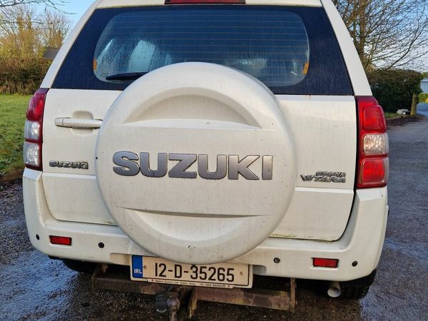 Suzuki Grand Vitara SUV, Diesel, 2012, White