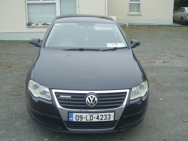 Volkswagen Passat Saloon, Diesel, 2009, Black