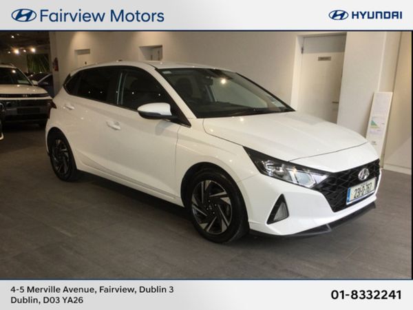 Hyundai i20 Hatchback, Petrol, 2023, White