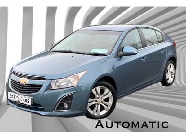 Chevrolet Cruze Hatchback, Petrol, 2014, Blue