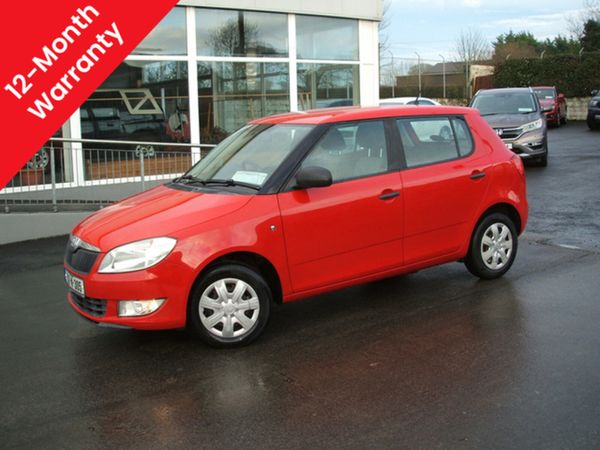 Skoda Fabia Hatchback, Petrol, 2013, Red