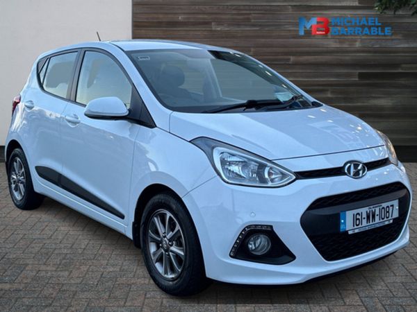 Hyundai i10 Hatchback, Petrol, 2016, White