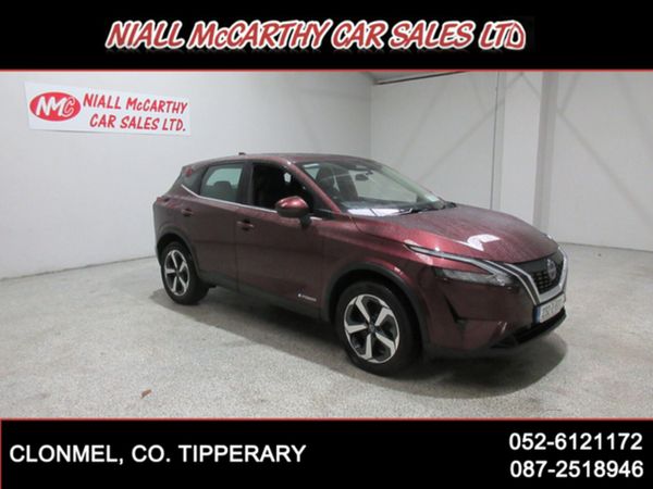 Nissan Qashqai SUV, Petrol, 2023, Red