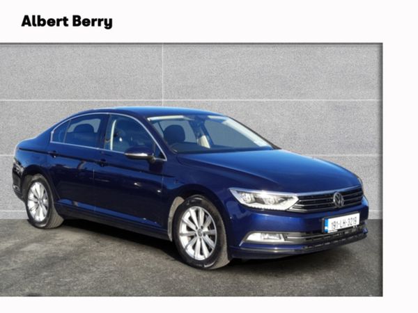 Volkswagen Passat Saloon, Diesel, 2019, Blue