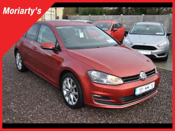 Volkswagen Golf Hatchback, Petrol, 2015, Red