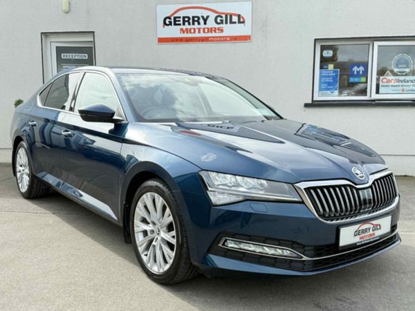 Skoda Superb Hatchback, Diesel, 2022, Blue