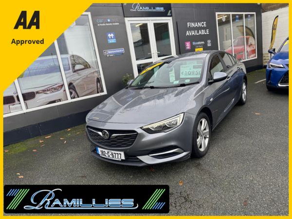 Opel Insignia Hatchback, Diesel, 2018, Grey
