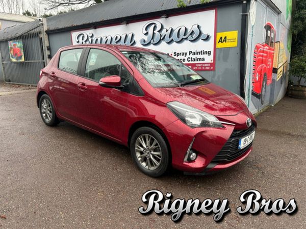 Toyota Yaris Hatchback, Petrol, 2019, Red