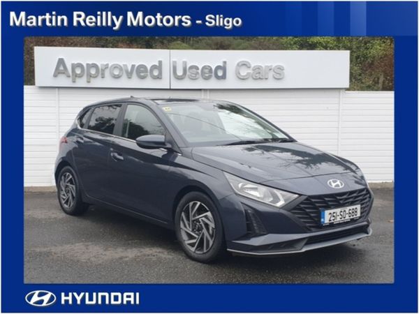 Hyundai i20 Hatchback, Petrol, 2025, Grey