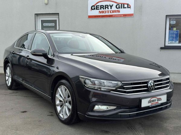 Volkswagen Passat Saloon, Diesel, 2022, Grey