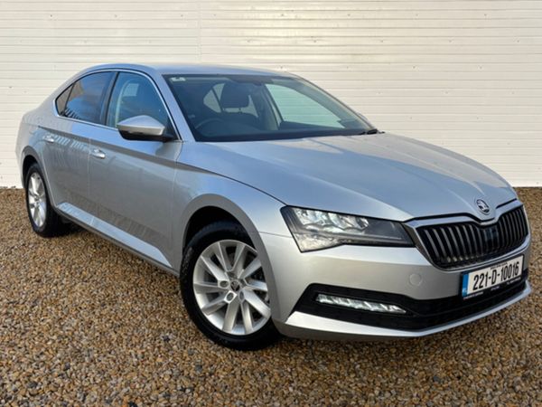 Skoda Superb Hatchback, Diesel, 2022, Grey