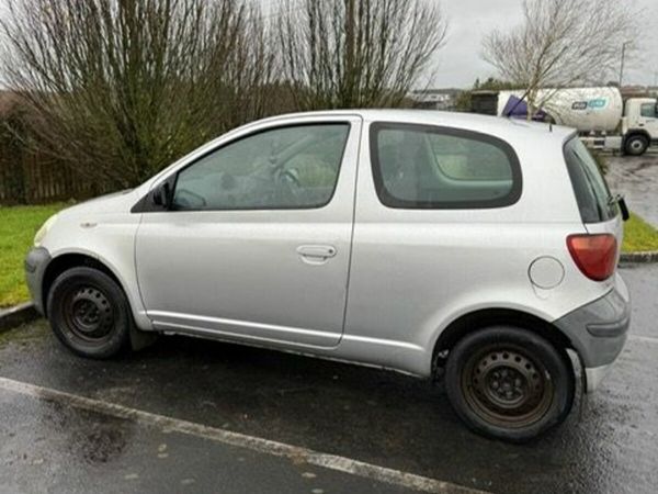 Toyota Yaris Hatchback, Petrol, 2003, Silver