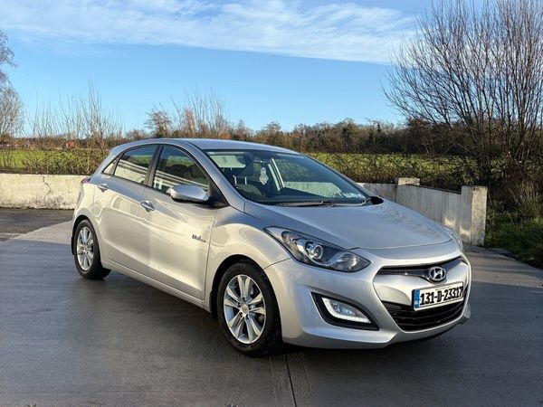 Hyundai i30 Hatchback, Diesel, 2013, Silver