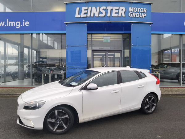 Volvo V40 Hatchback, Diesel, 2014, White