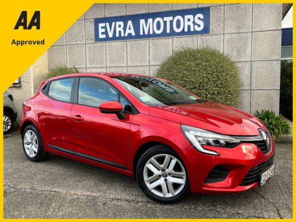 Renault Clio Hatchback, Petrol, 2022, Red