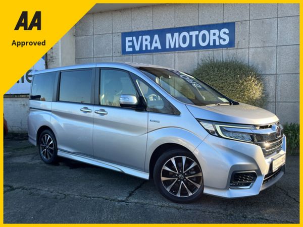 Honda Stepwagon MPV, Petrol Hybrid, 2019, Silver