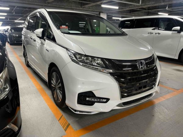 Honda Odyssey MPV, Petrol Hybrid, 2019, White