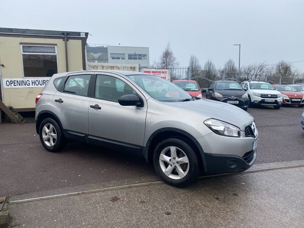 Nissan Qashqai Hatchback, Diesel, 2011, Silver