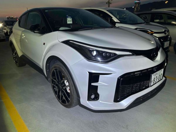 Toyota C-HR SUV, Petrol Hybrid, 2022, White