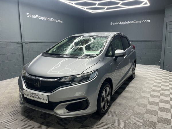 Honda Fit Hatchback, Petrol Hybrid, 2018, Silver