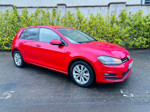 Volkswagen Golf Hatchback, Petrol, 2015, Red