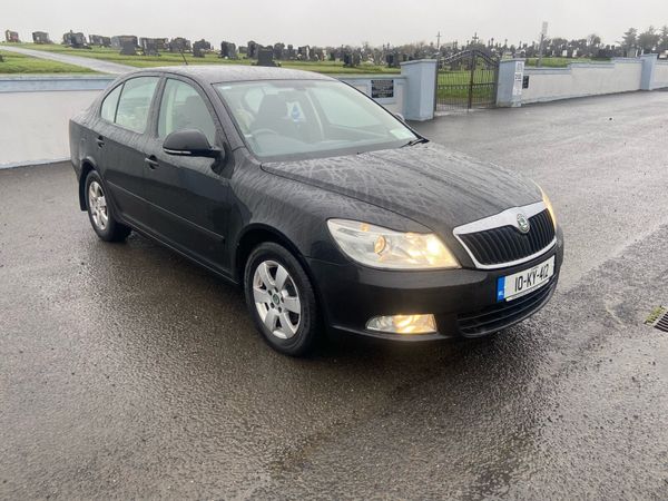 Skoda Octavia Hatchback, Diesel, 2010, Black