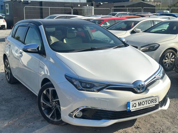 Toyota Auris Hatchback, Petrol Hybrid, 2016, White