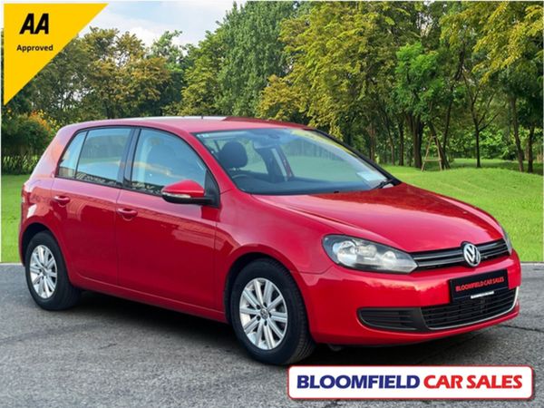 Volkswagen Golf Hatchback, Petrol, 2012, Red