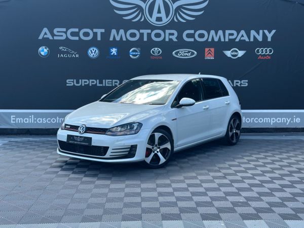 Volkswagen Golf Hatchback, Petrol, 2017, White