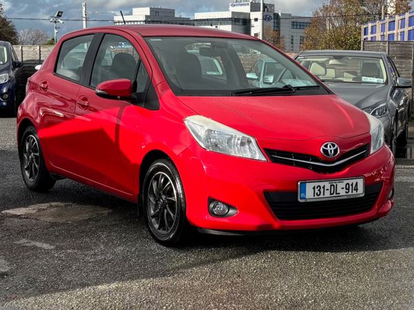 Toyota Yaris Hatchback, Petrol, 2013, Red