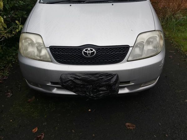 Toyota Corolla Saloon, Petrol, 2004, Silver
