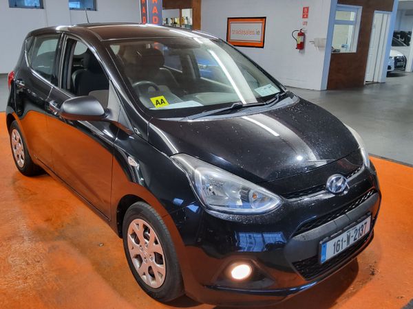 Hyundai i10 Hatchback, Petrol, 2016, Black