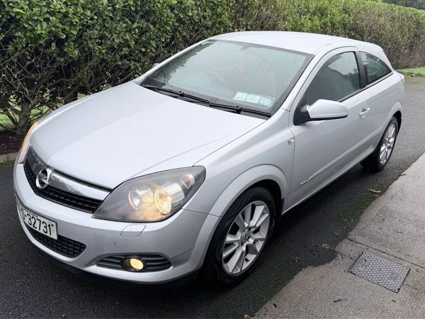 Opel Astra Hatchback, Petrol, 2007, Silver