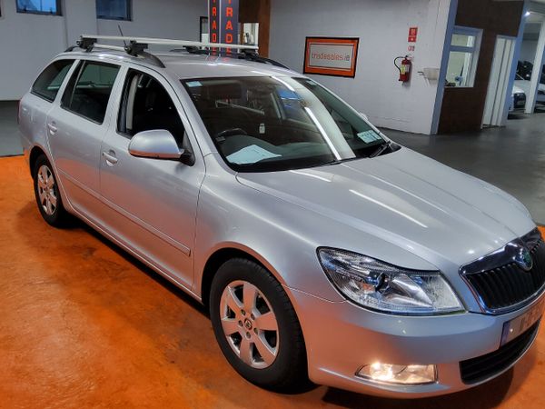 Skoda Octavia Estate, Diesel, 2011, Silver
