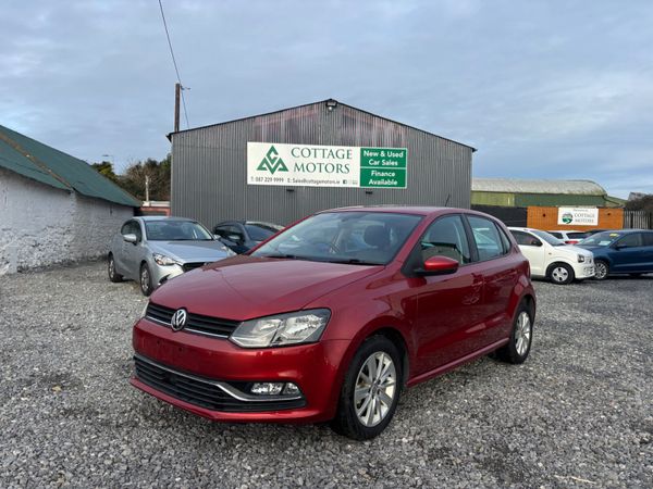 Volkswagen Polo Hatchback, Petrol, 2015, Red