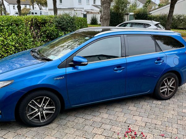 Toyota Auris Estate, Petrol Hybrid, 2015, Blue