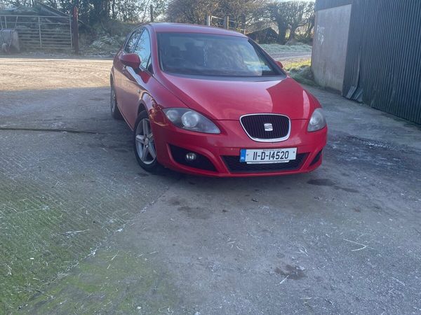SEAT Leon Hatchback, Diesel, 2011, Red