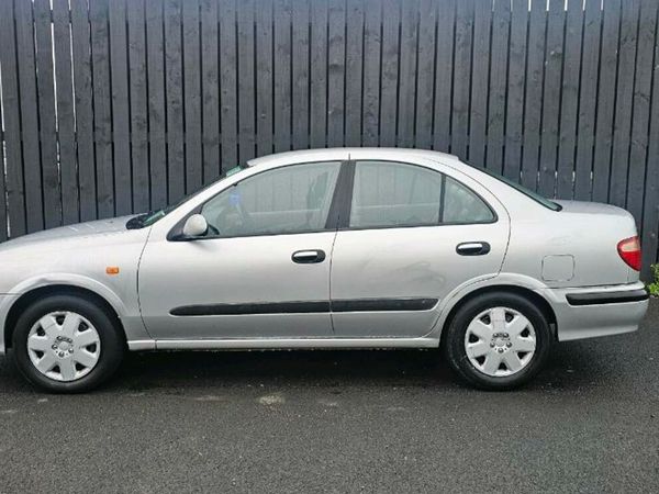 Nissan Almera Saloon, Petrol, 2001, Silver