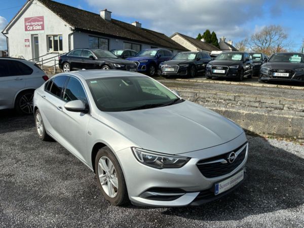 Opel Insignia Hatchback, Diesel, 2017, Grey