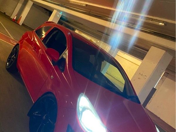 Vauxhall Corsa Hatchback, Diesel, 2013, Red