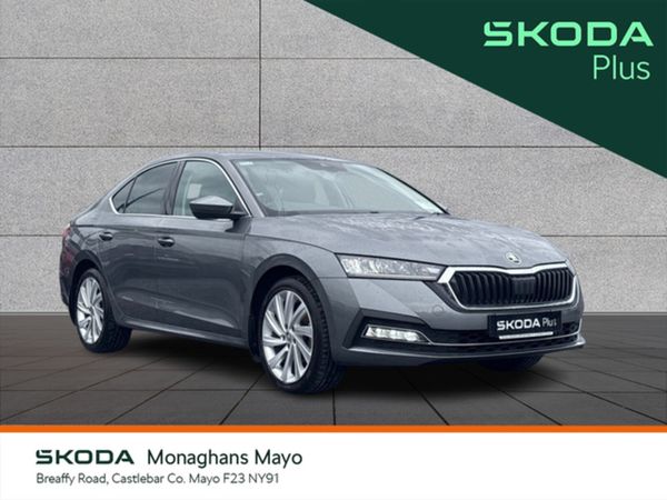 Skoda Octavia Hatchback, Petrol, 2022, Grey