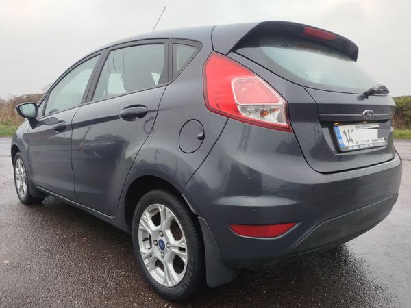 Ford Fiesta Hatchback, Petrol, 2014, Blue