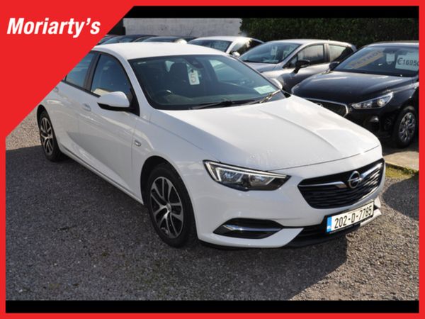 Opel Insignia Hatchback, Diesel, 2020, White