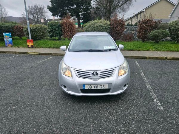 Toyota Avensis Saloon, Diesel, 2009, Silver