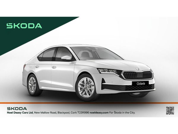 Skoda Octavia Hatchback, Petrol, 2026, White