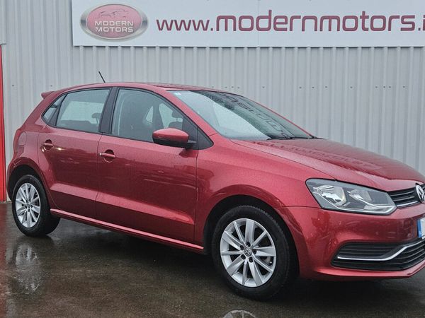 Volkswagen Polo Hatchback, Petrol, 2015, Red