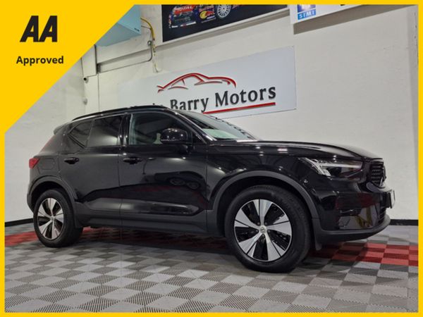 Volvo XC40 SUV, Petrol Hybrid, 2023, Black